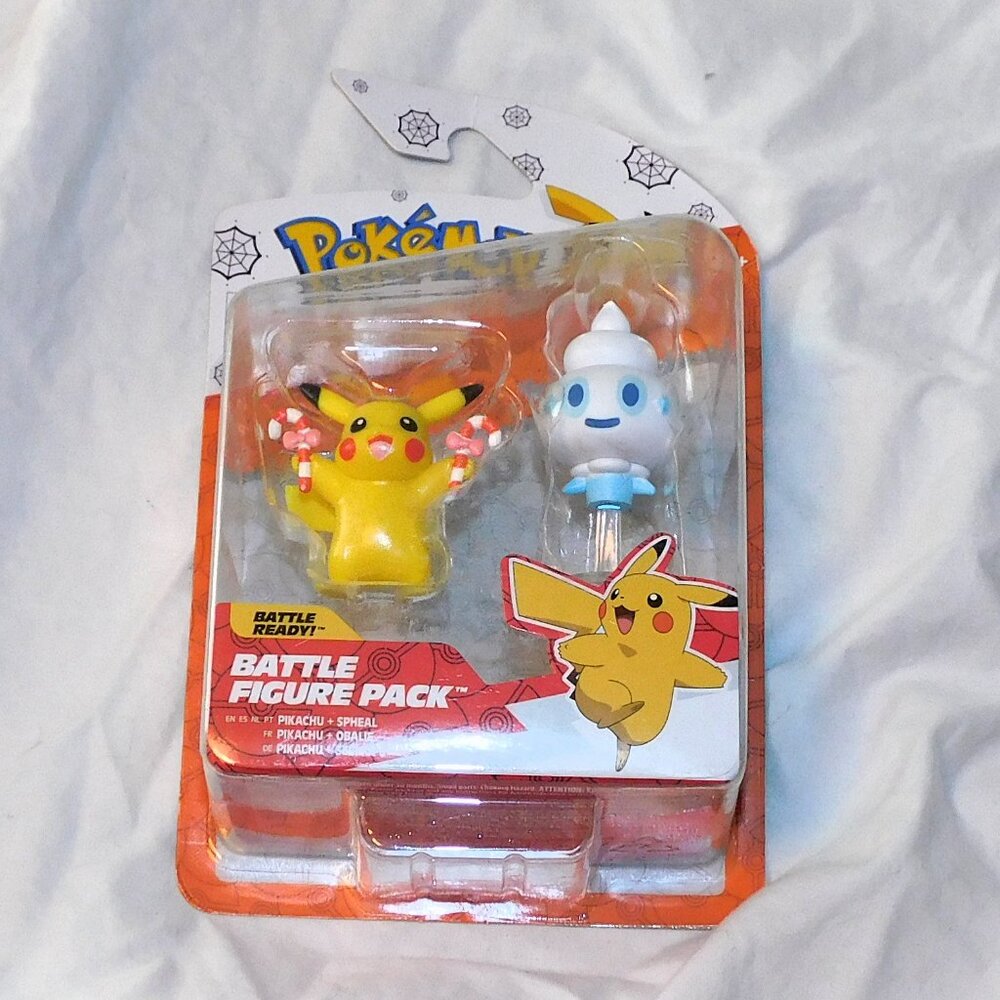 Pokemon Exclusive Pikachu Vanillite Battle 2 Figure Pack Candy Cane Xmas NEW